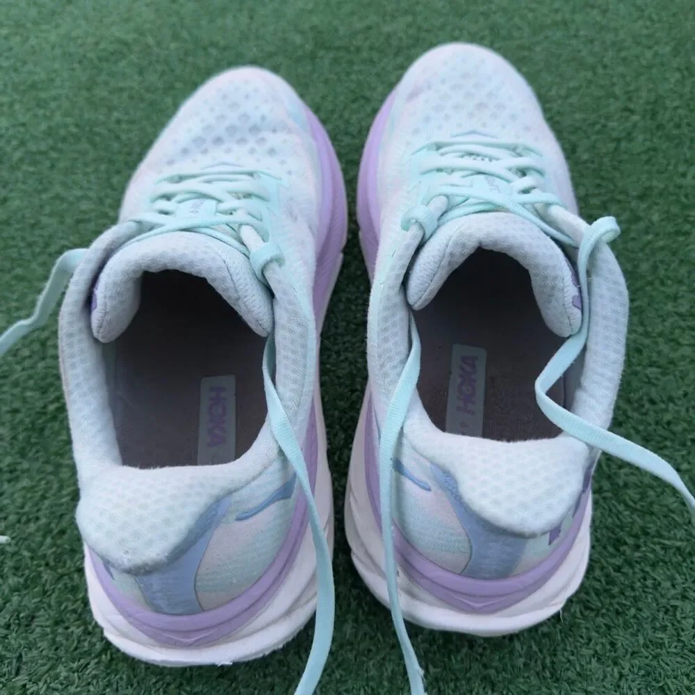 HOKA ONE ONE CLIFTON 9 - Women’s Running Shoes - SIZE 10.5B